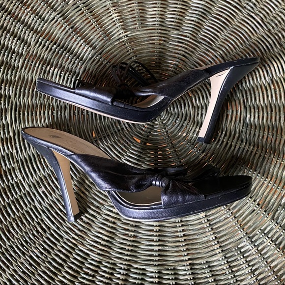 Black high heels 👠 9M 🛍🌺 Free in bundle! - Picture 3 of 10